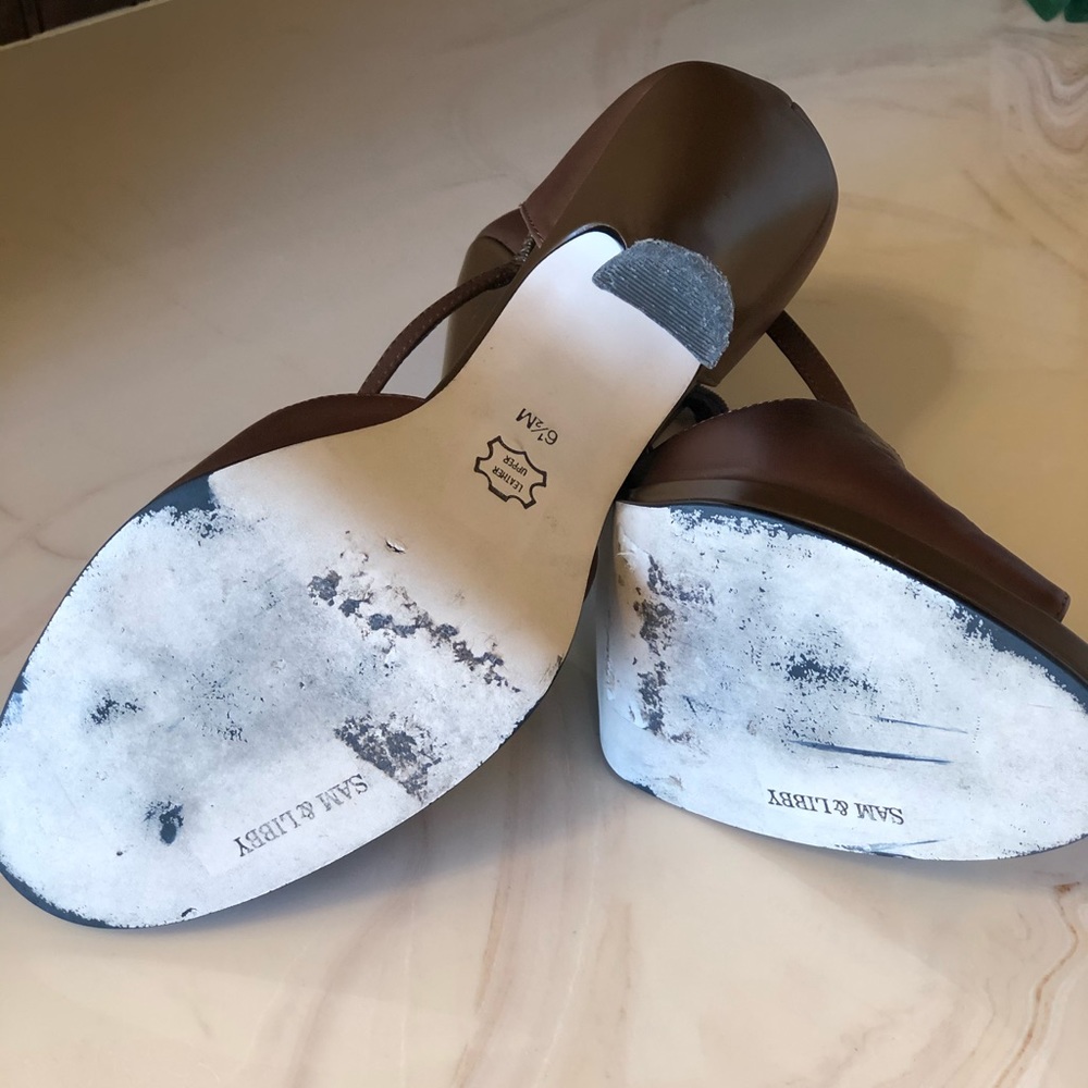 Shoes - Picture 5 of 7
